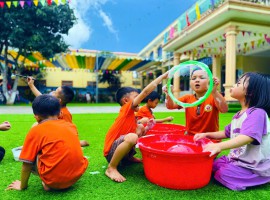 HOẠT ĐỘNG TRẢI NGHIỆM TẠO BONG BÓNG XÀ PHÒNG LỚP 5-6 TUỔI